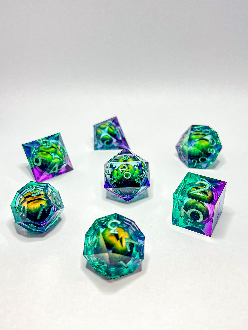 Sharp-edged dice set "Whisper of the Outer Deep"