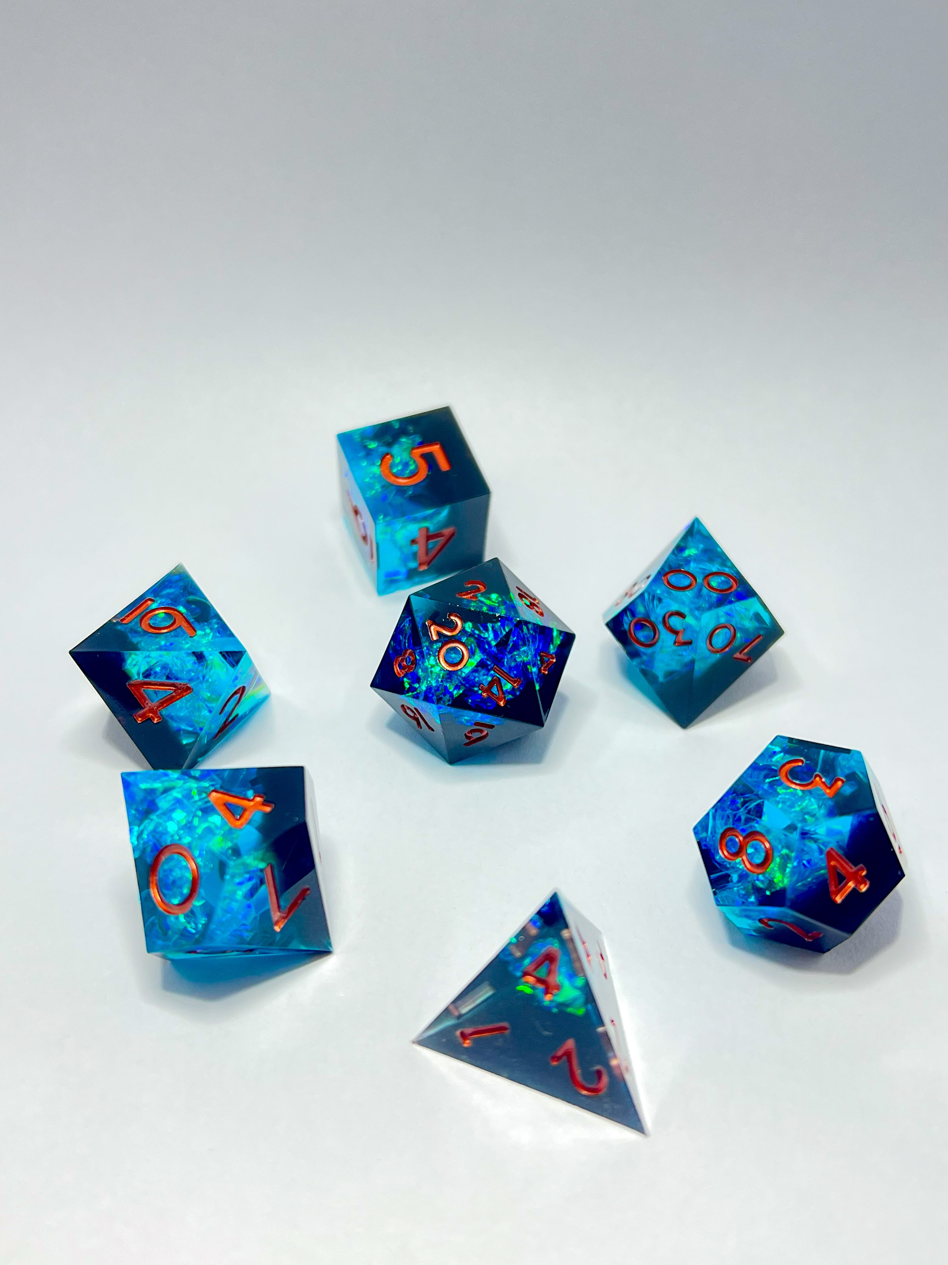 Sharp-edged dice set "Obsidian Sea"